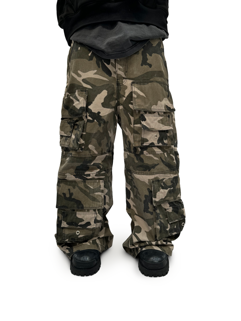 Mega Cargos Cammo